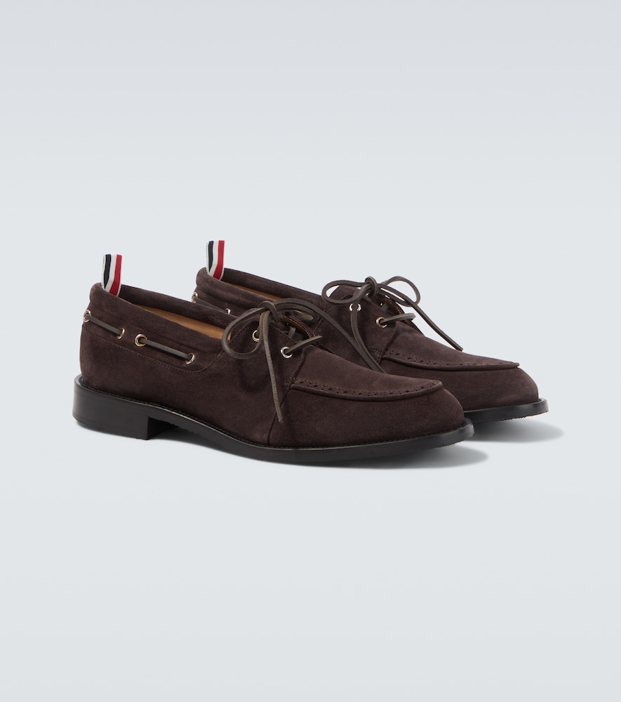 Segelschuhe aus Veloursleder
