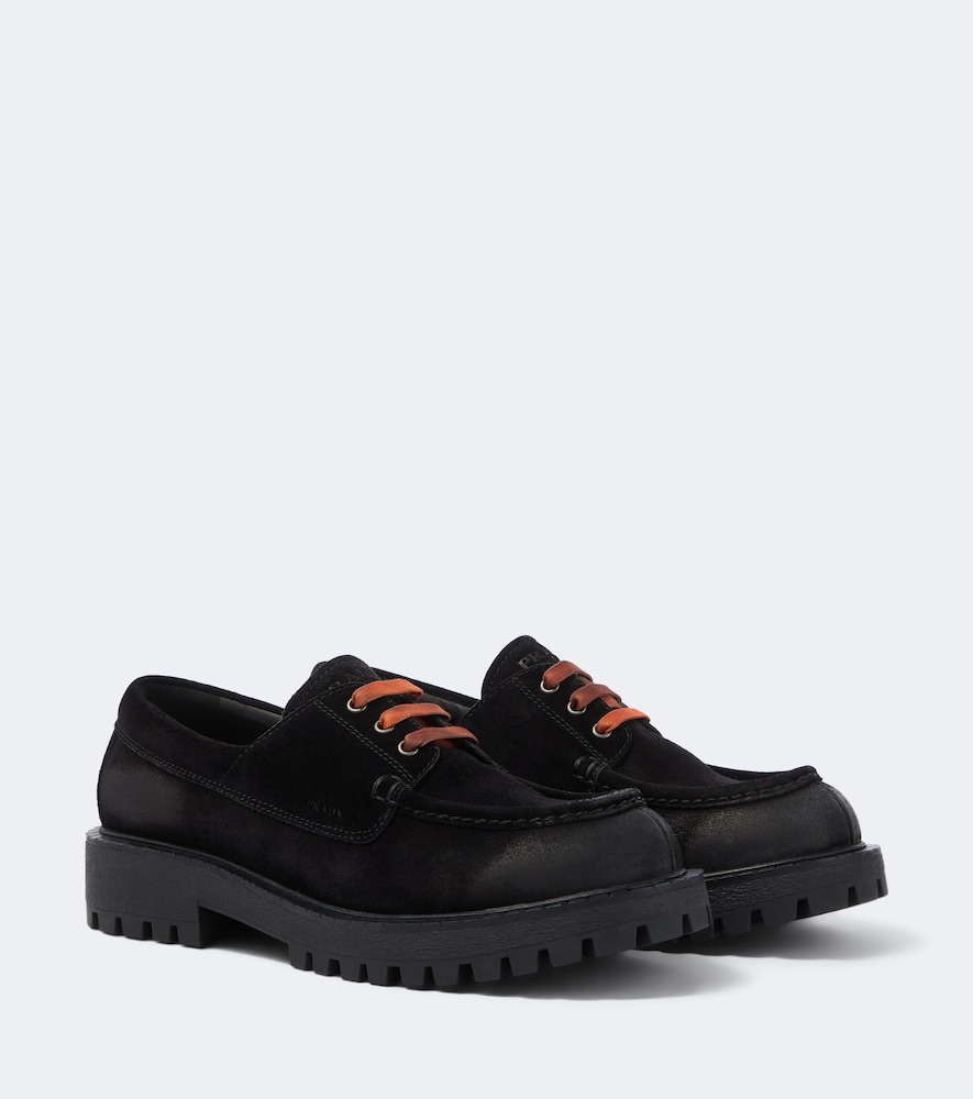 Segelschuhe aus Veloursleder