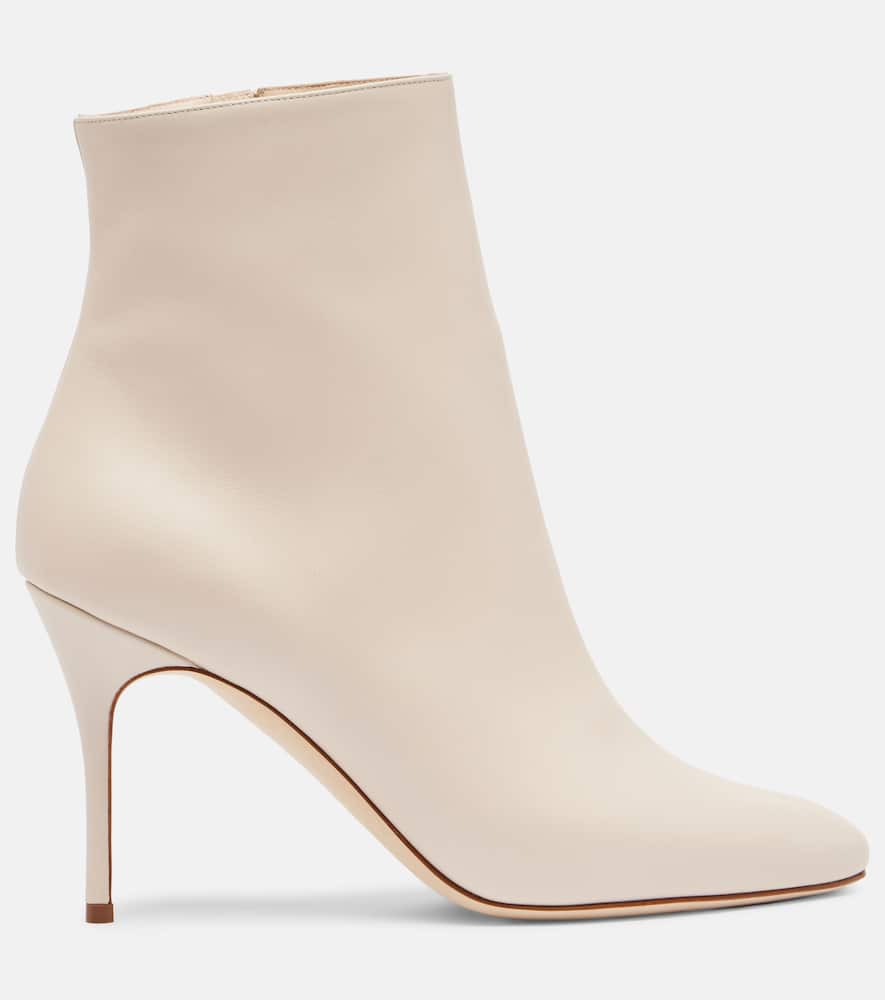 Manolo Blahnik Insopo Leather Ankle Boots In White