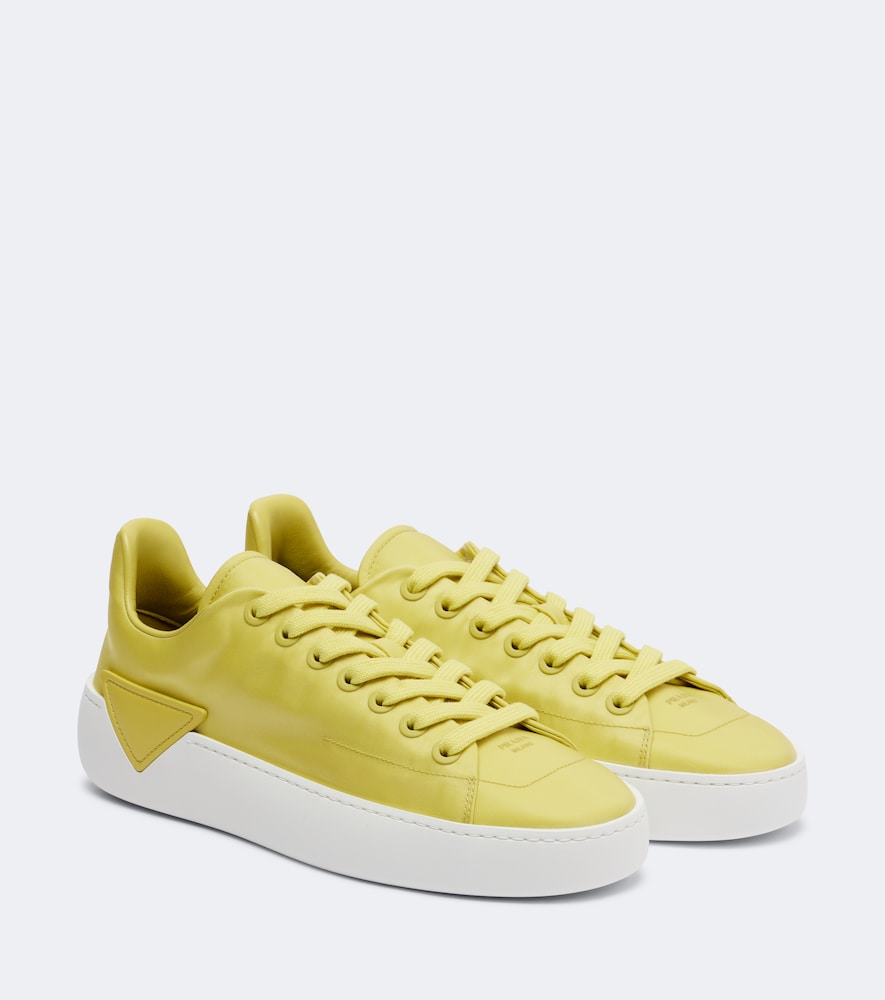 Prada Baskets Court en Re-Nylon 750 €