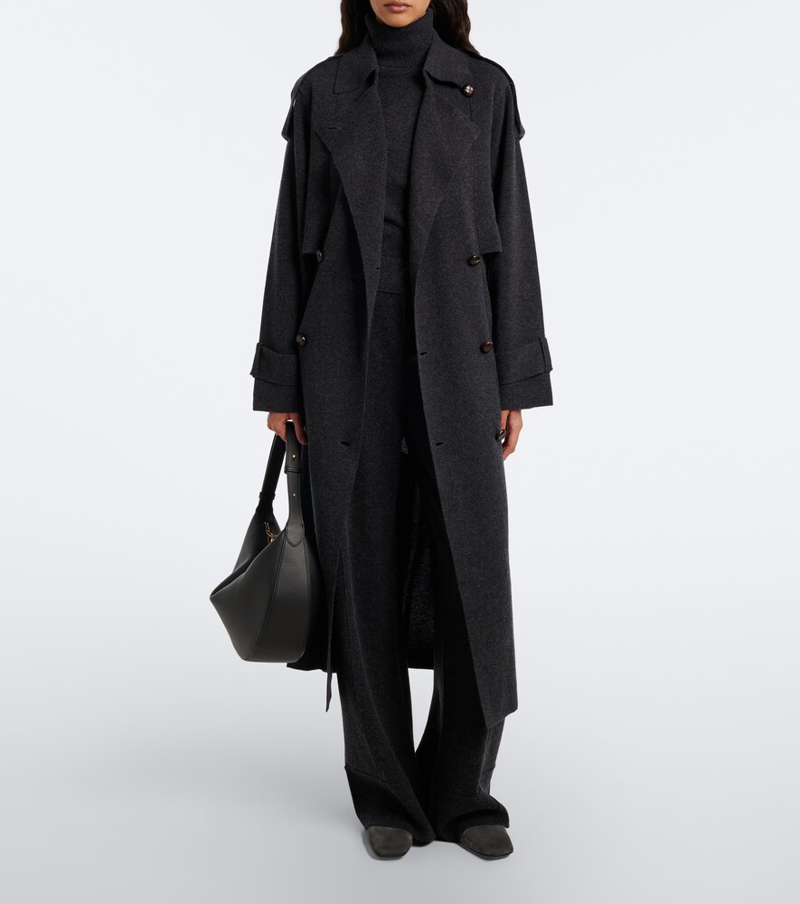 And Cashmere Turtleneck Sweater
