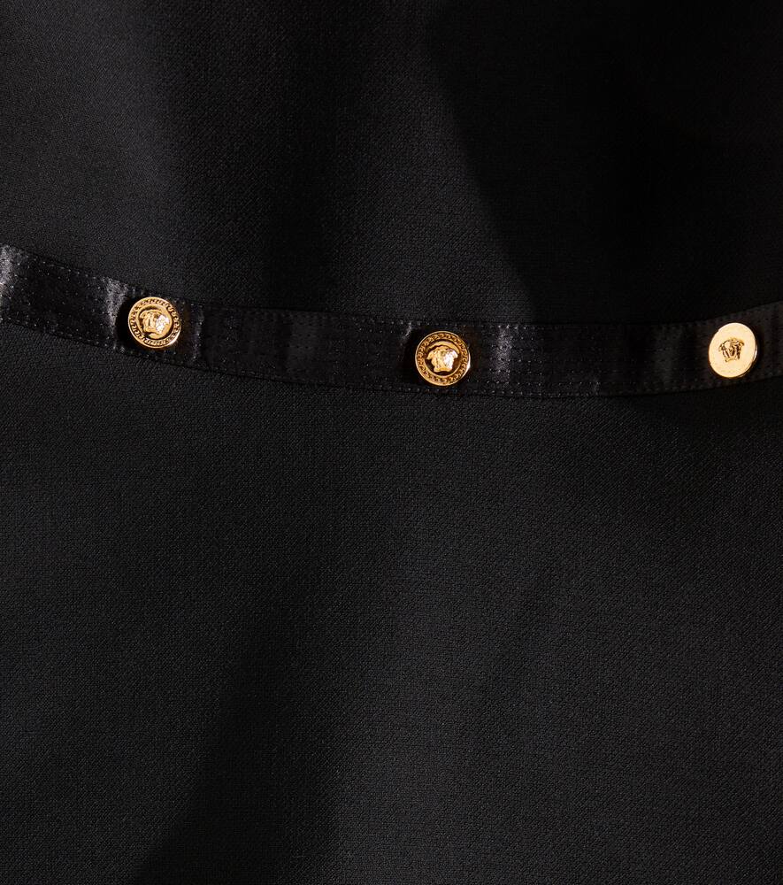 铆钉卡迪面料连衣裙