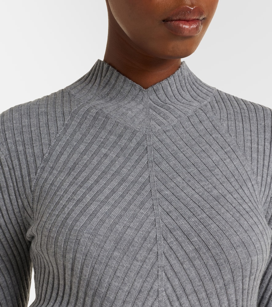  Victoria Beckham Victoria Beckham Georgia Ribbed-knit Wool Top 