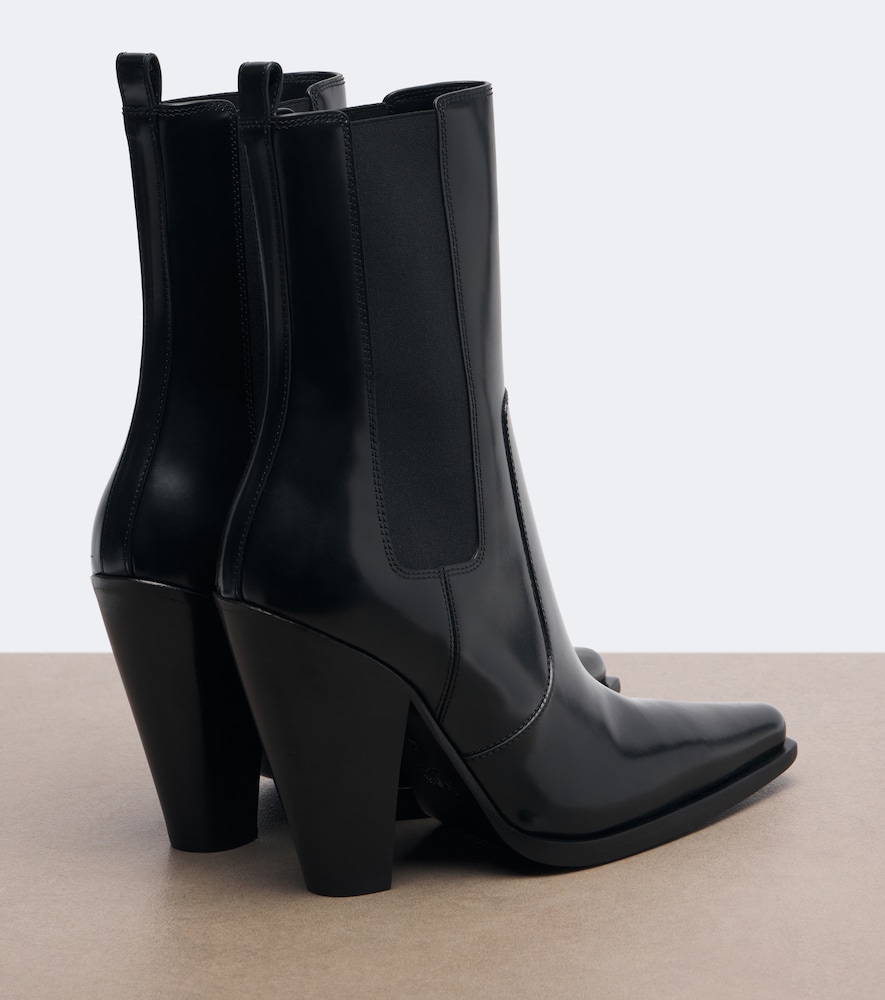 Dylan Leather Chelsea Boots