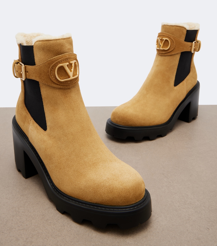 Garavani Beatle Vlogo Ankle Boots