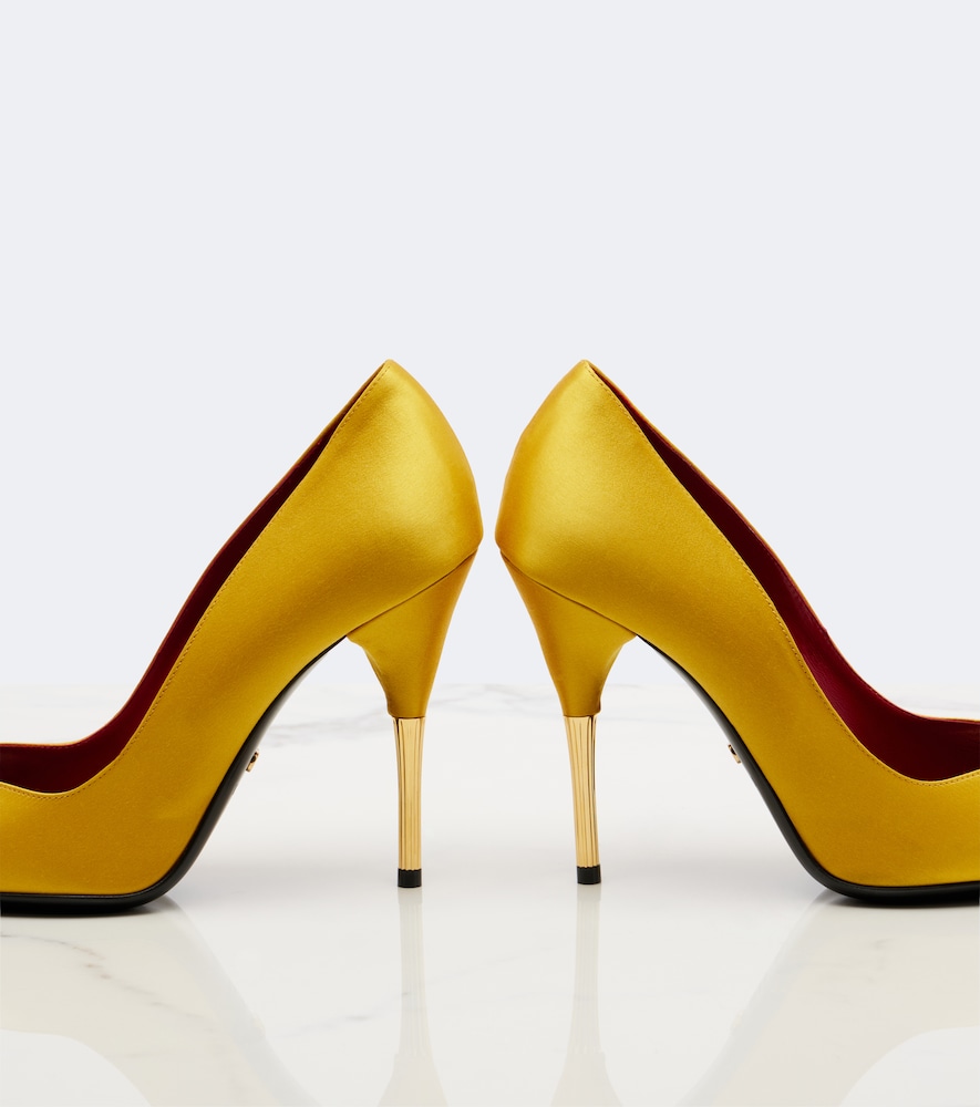 Garavani Enigme Pumps