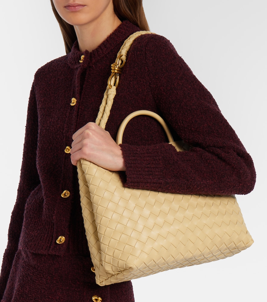 Bottega Veneta Andiamo Medium leather tote bag