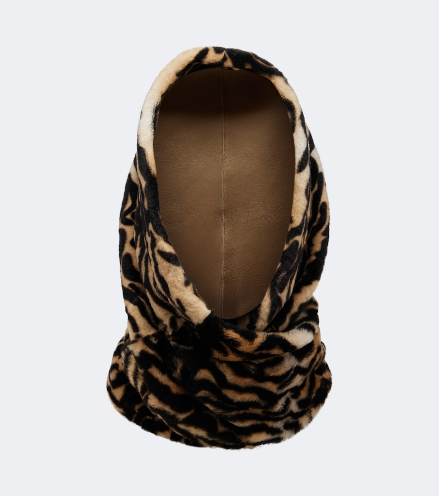 Bedruckte Kapuze aus Leder und Shearling