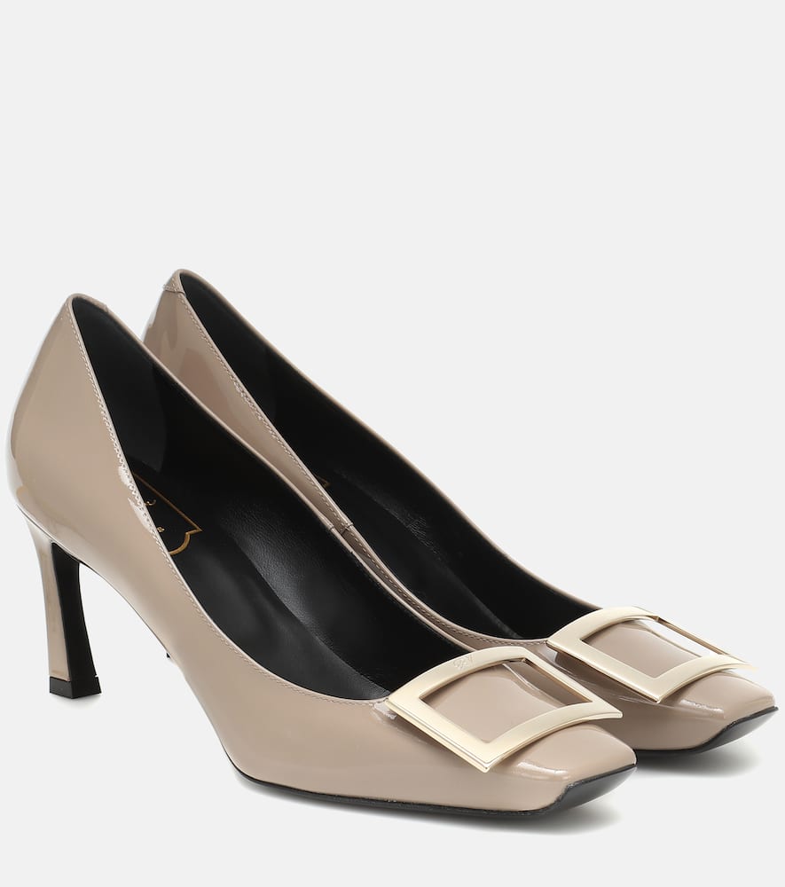 Roger Vivier Trompette 70 Metal Buckle Pumps In Patent Leather In Beige
