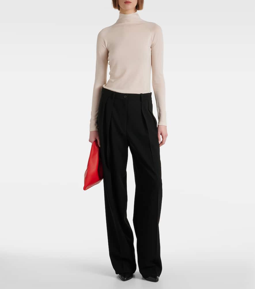 The Row Bindle Small Leather Tote Bag In Red
