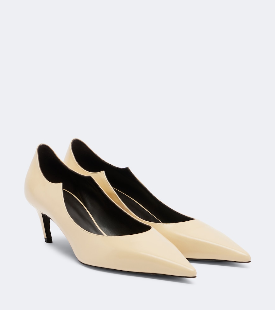 Khaite Valerie Leather Pumps In Beige