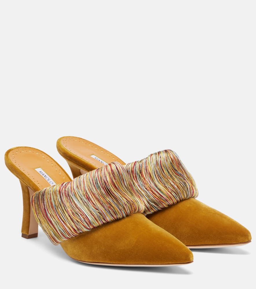 Manolo Blahnik Caldean 90 Embellished Velvet Mules In Nude