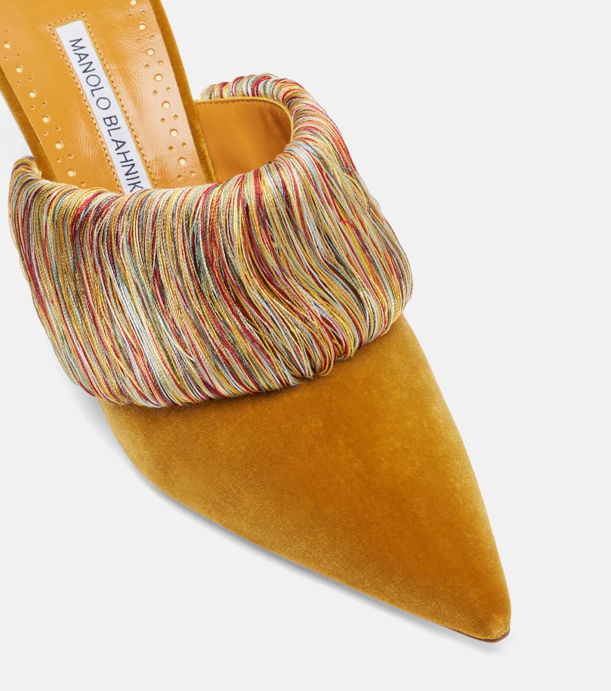 Manolo Blahnik Caldean 90 Embellished Velvet Mules In Nude