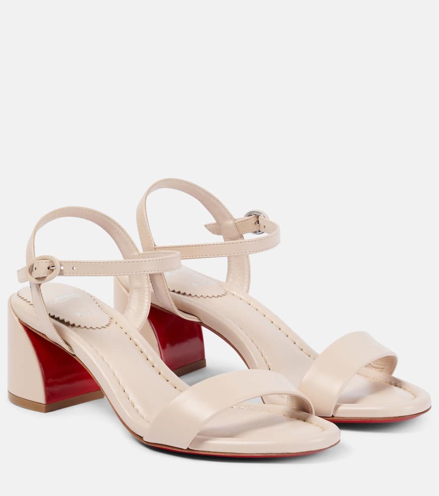https://img.mytheresa.com/1000/1000/95/jpeg/catalog/product/a0/P00888755.jpg