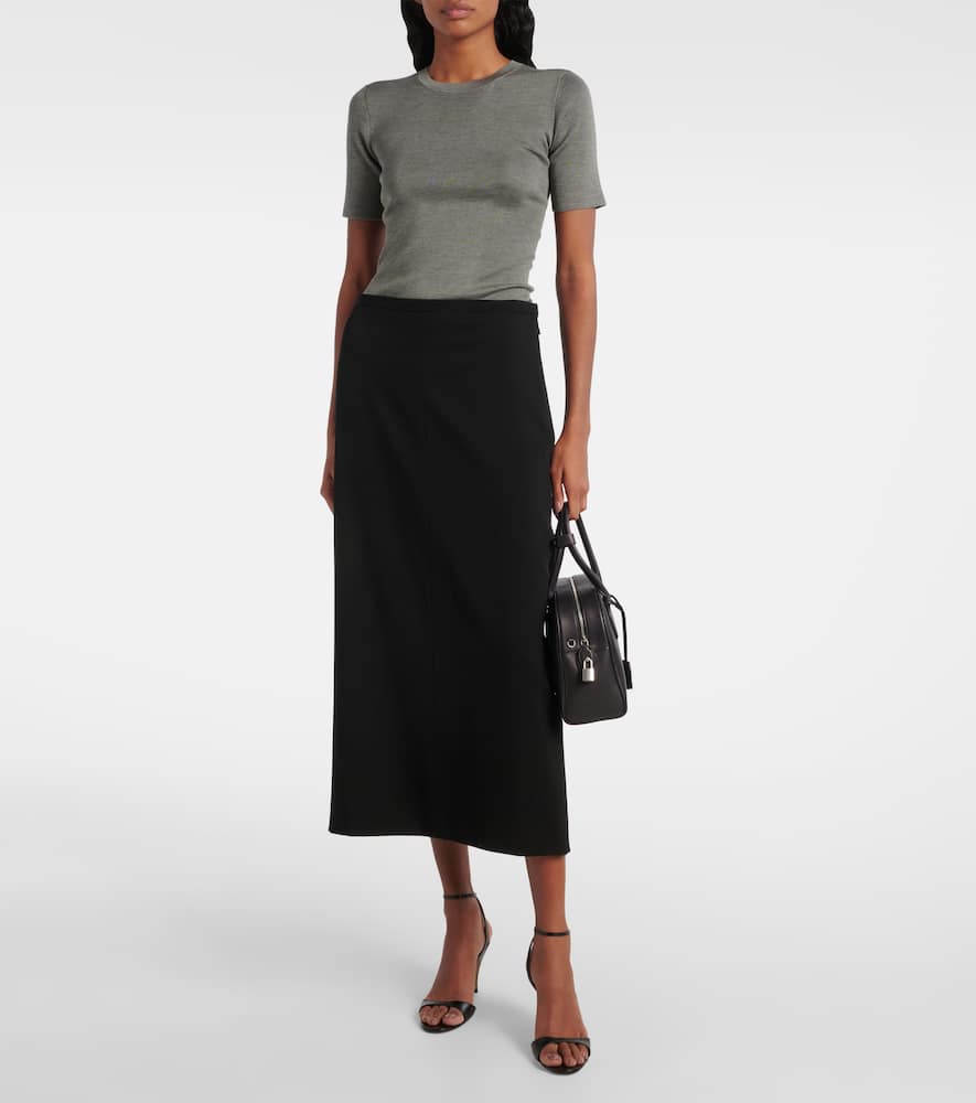 The Row India 10.00 Leather Tote Bag In Black