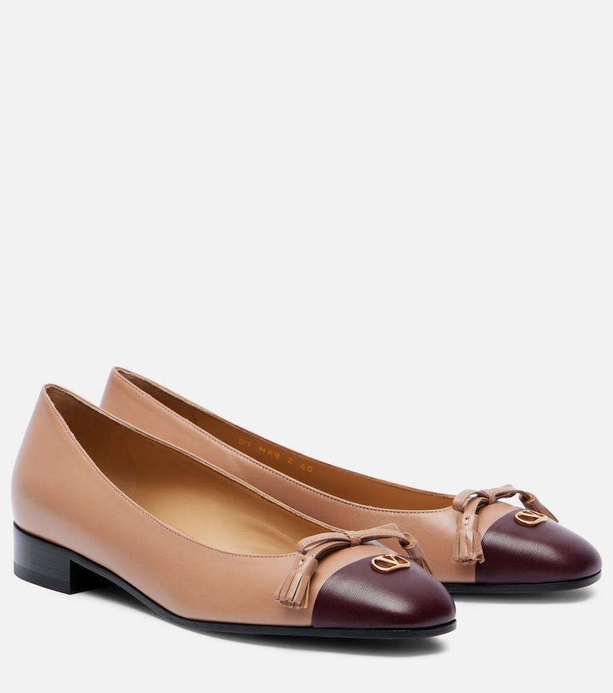 Valentino Garavani Ballerines Valet Du Roi en cuir 623 €
