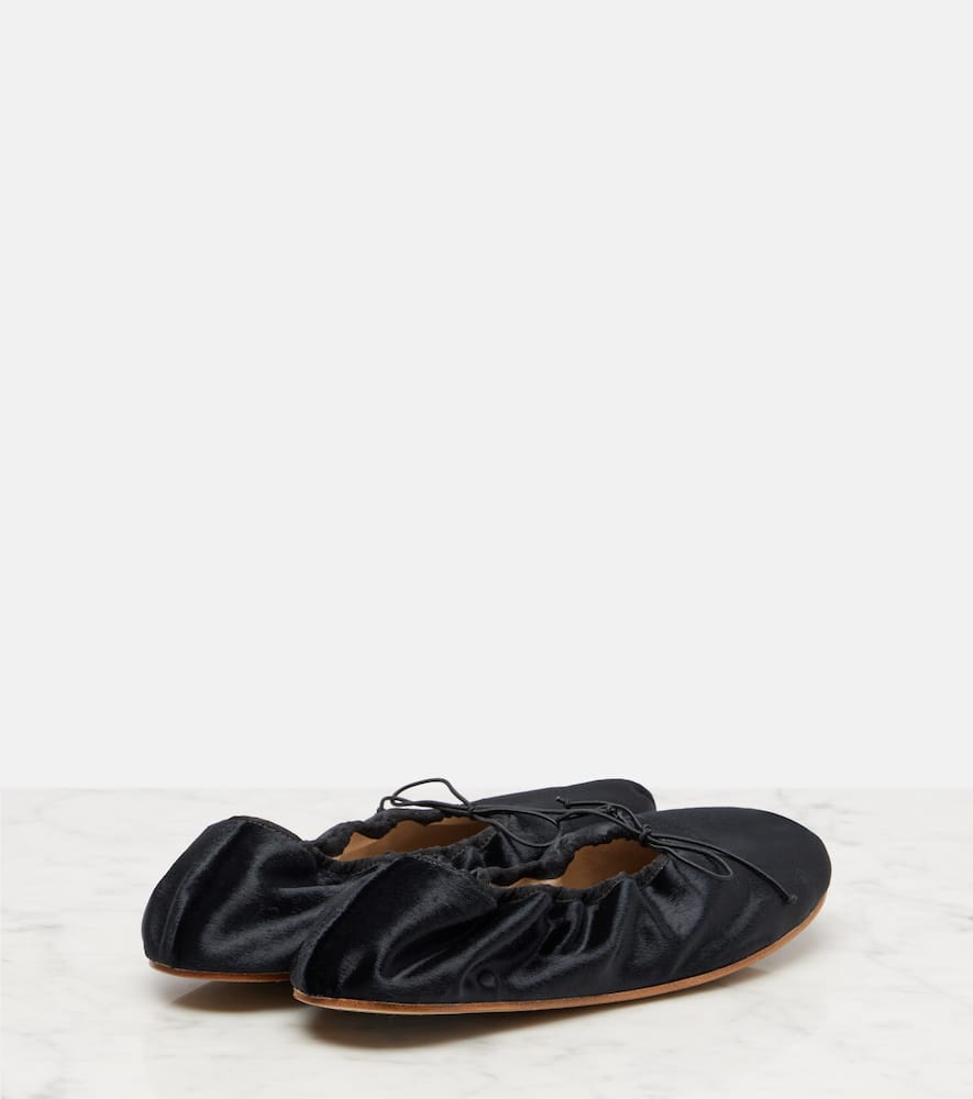 The Row Round Velvet Ballet Flats In Black