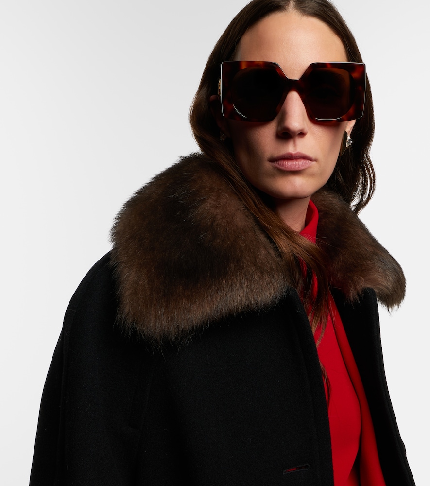  Valentino Valentino Vain Bold Vlogo Oversized Sunglasses 