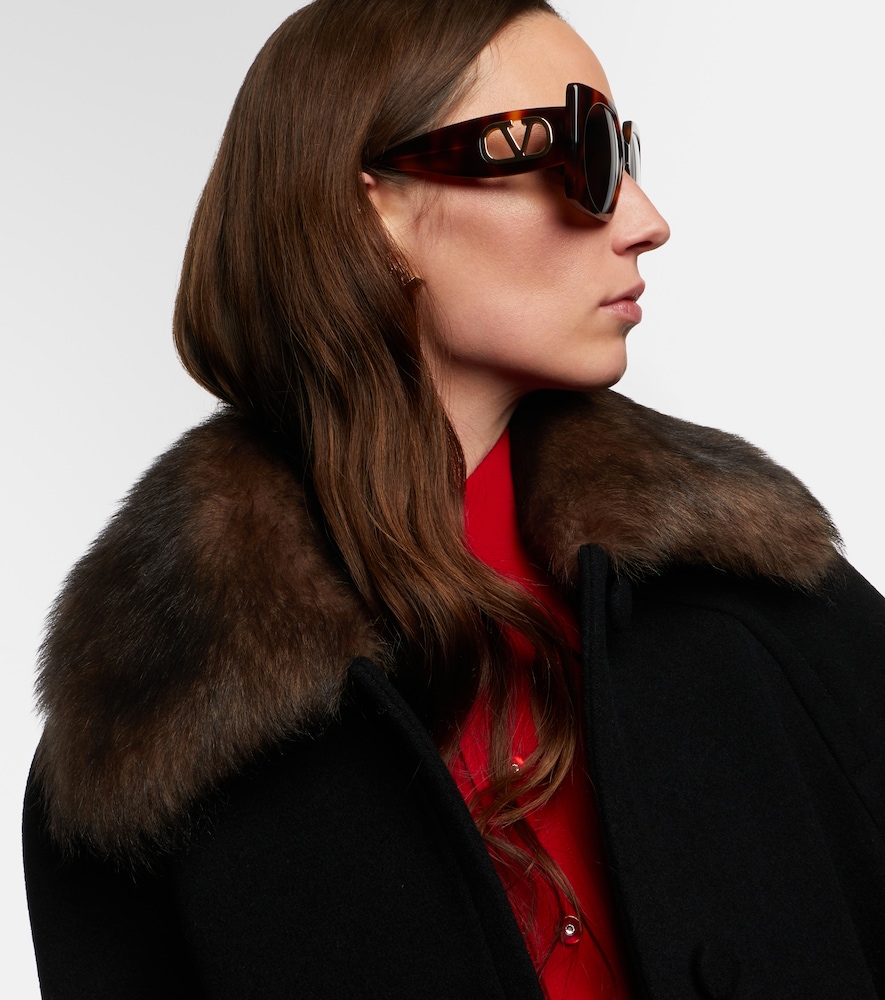  Valentino Valentino Vain Bold Vlogo Oversized Sunglasses 