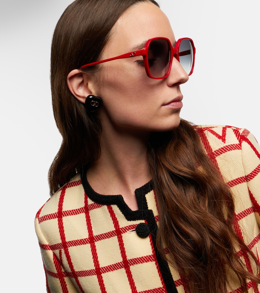  Valentino Valentino Light V Vlogo Oversized Sunglasses 