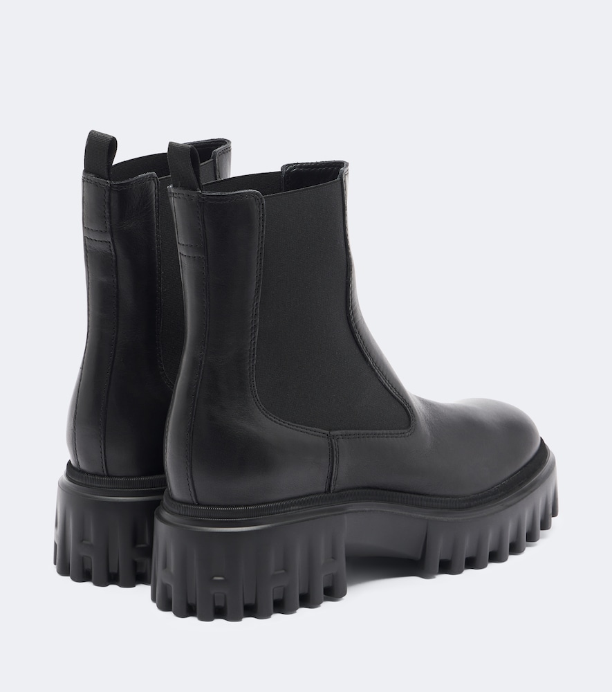 Hogan H700 Leather Chelsea Boots