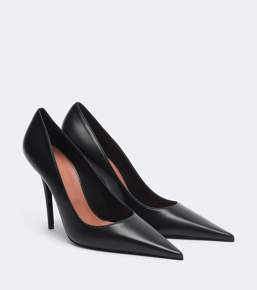 Amina Muaddi Barbara Leather Pumps In Schwarz