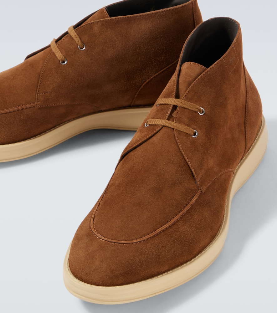 Brioni Desert Suede Boots In Brown