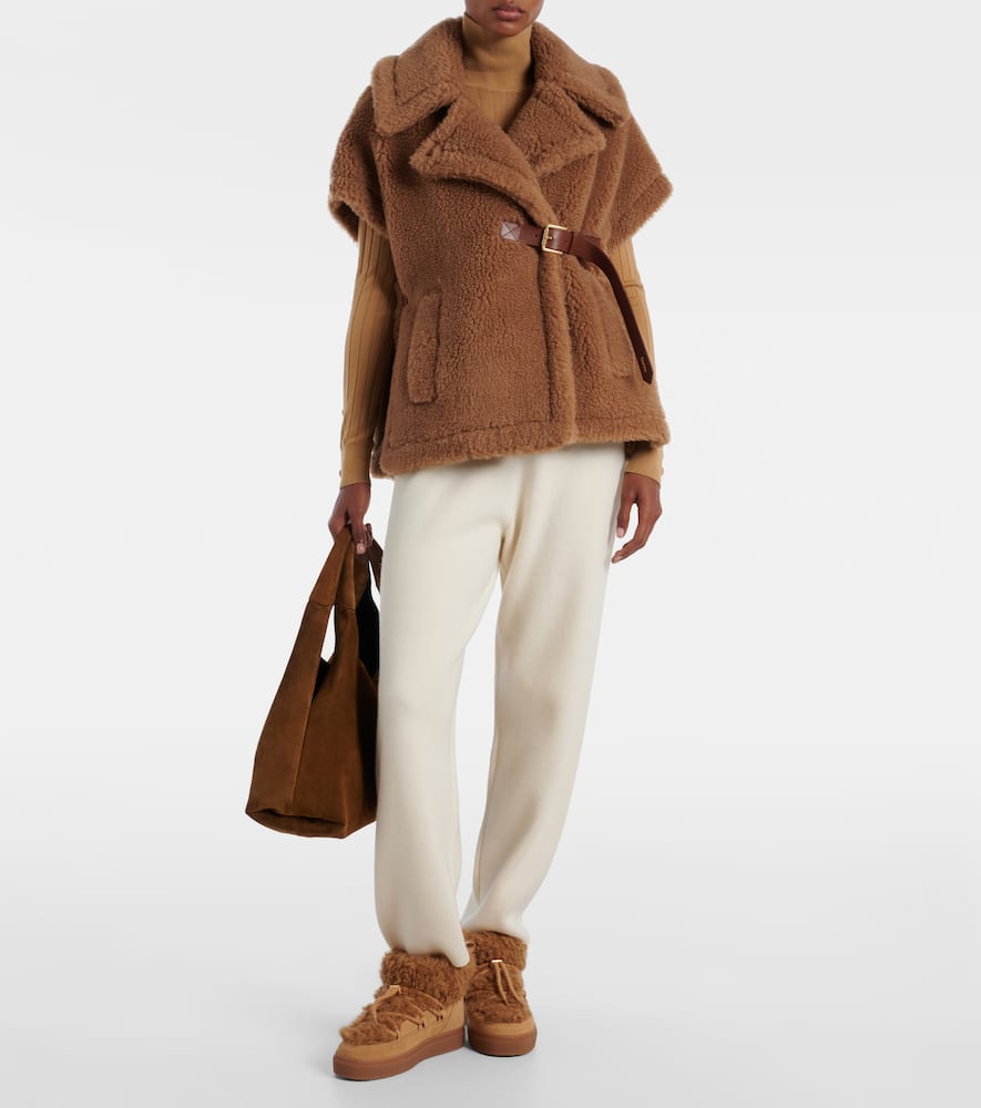 Inuikii Teddy Low Suede And Teddy Snow Boots In Nude