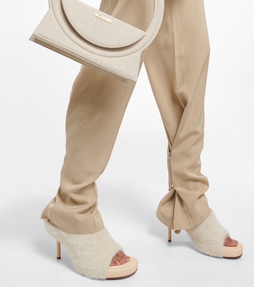 【送料&関税込】Jacquemus nuvola Heeled Mules JACQUEMUS Nuvola leather mules | THE OUTNET