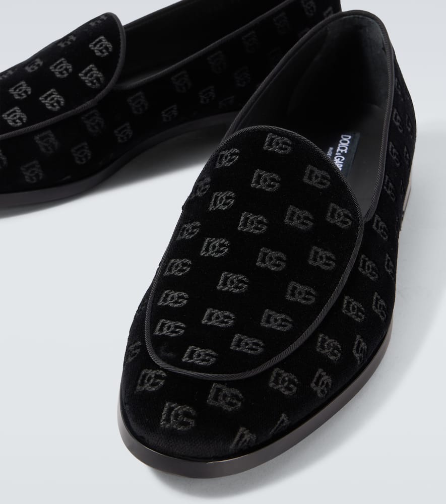 Dolce & Gabbana Vivaldi Velvet Loafers In Black