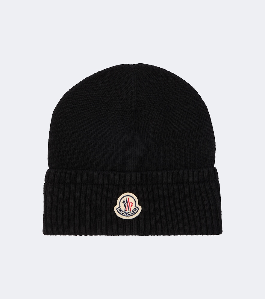 Moncler Bonnet en laine et cachemire 250 €