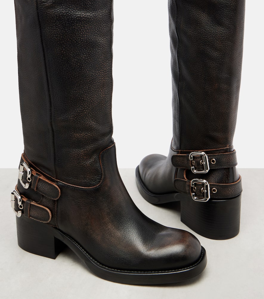 Chloé New Bikers Buckled Textured-leather Boots In Black