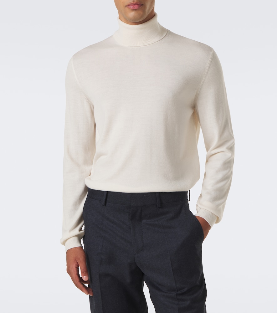 Virgin Wool Turtleneck Sweater