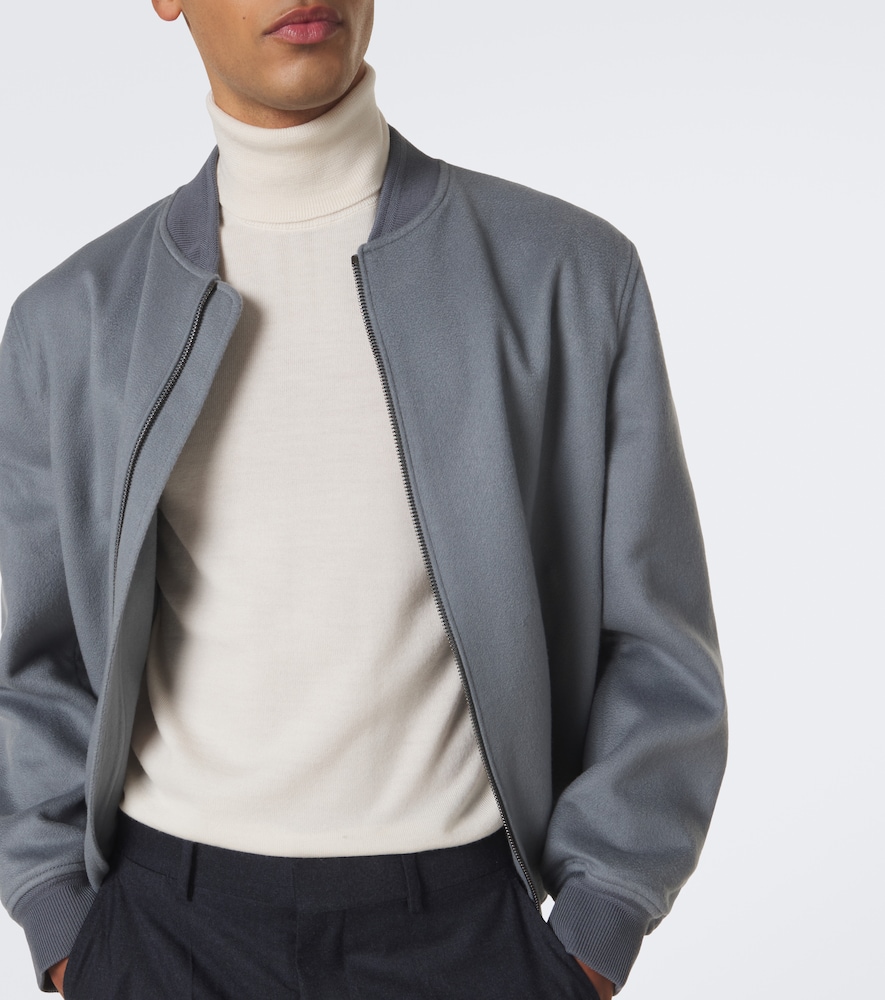 Virgin Wool Turtleneck Sweater