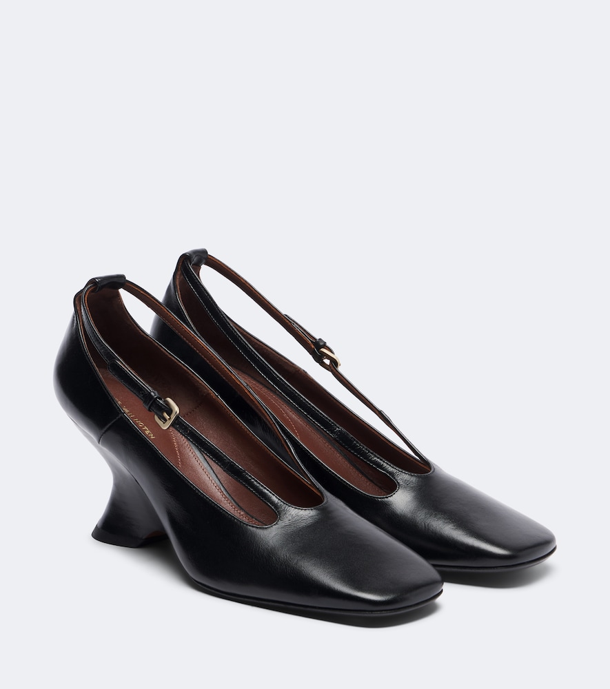 Pumps aus Leder