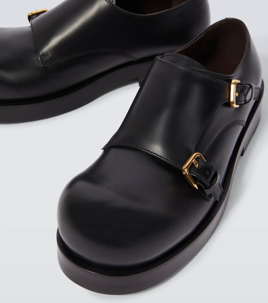 Bottega Veneta Helium Leather Monk Strap Shoes In Schwarz