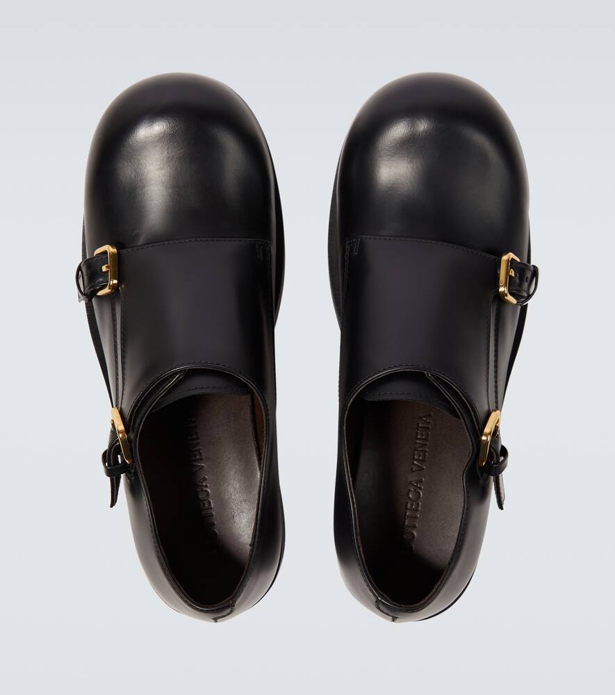 Bottega Veneta Helium Leather Monk Strap Shoes In Schwarz