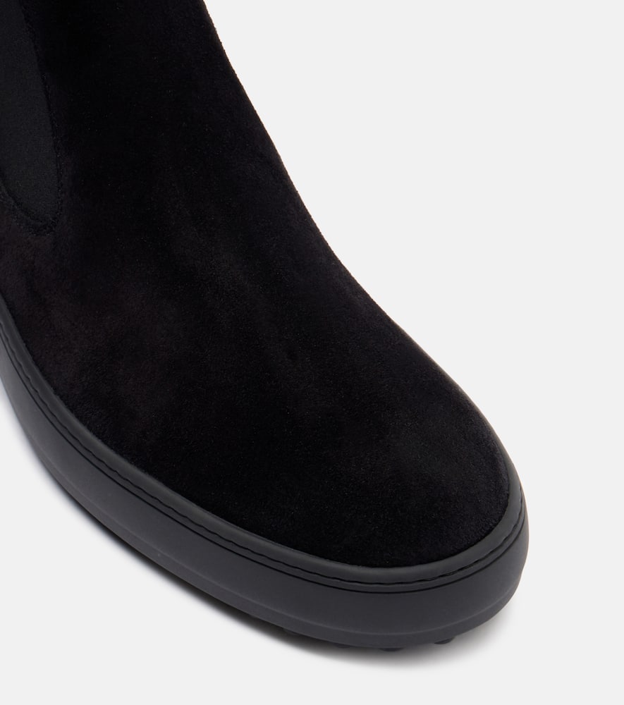 Tod's Gommini Suede Ankle Boots In Black