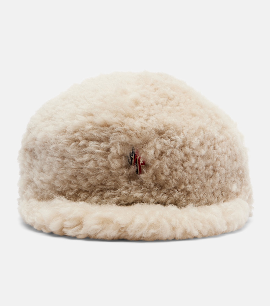 Moncler Logo Shearling Hat In Neutral