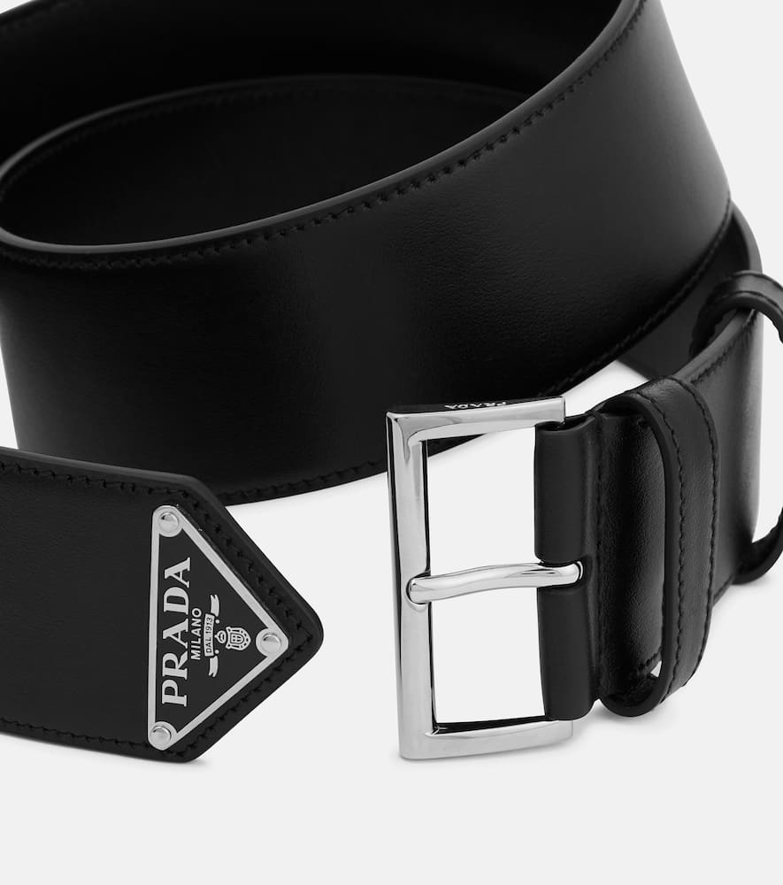 Prada Logo Leather Belt In Black