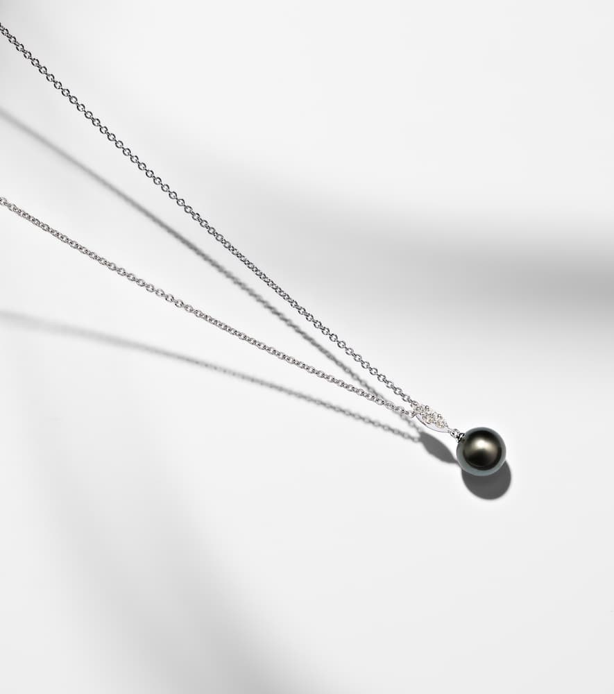 Mikimoto 18kt Gold Necklace With Pearl And Diamonds In Silver