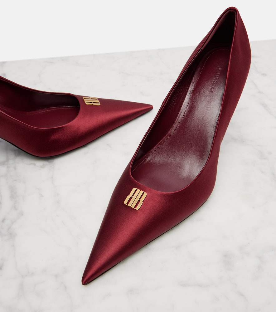 Balenciaga Avenue Bb Satin Pumps In Burgundy