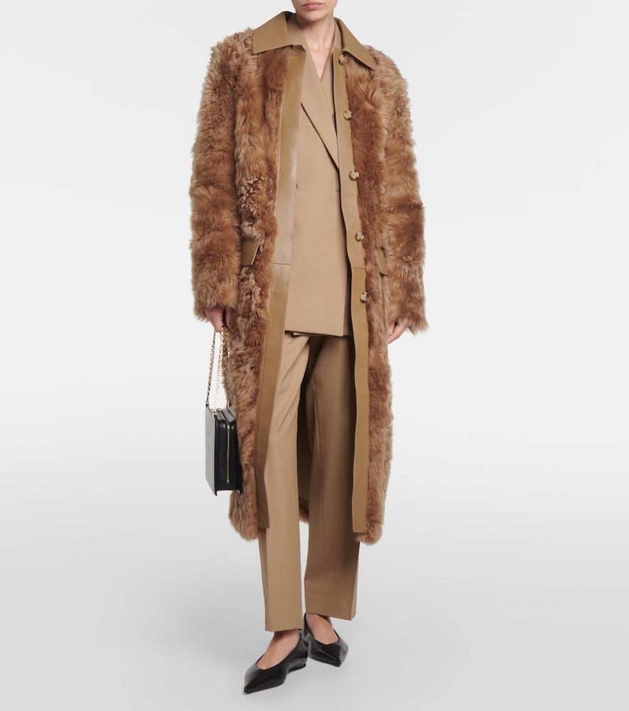  Toteme Toteme Mantel Aus Shearling Mit Leder 
