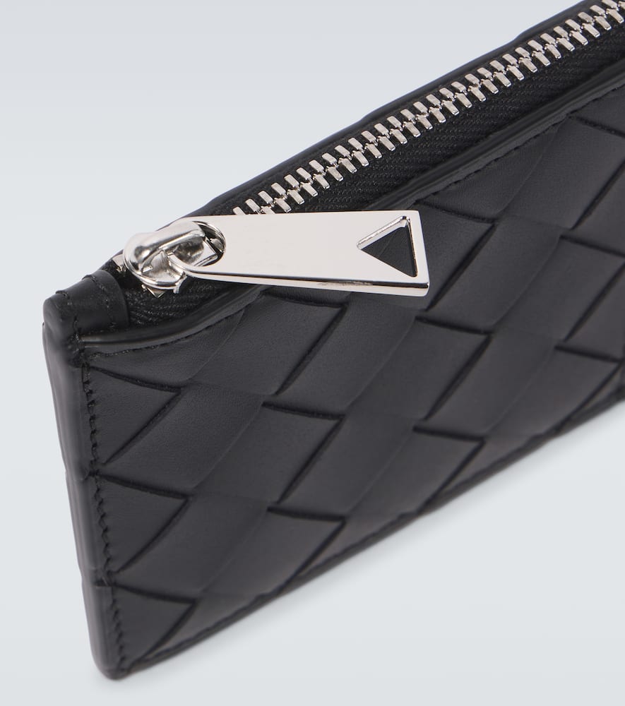 Bottega Veneta Intrecciato Zip-up Leather Card Case In Brown