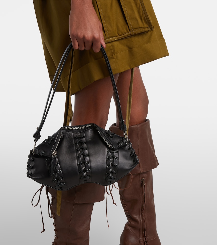  Mcqueen Mcqueen Manta Small Leather Shoulder Bag 