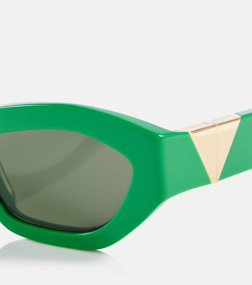 Bottega Veneta Square Cat-eye Sunglasses In Green