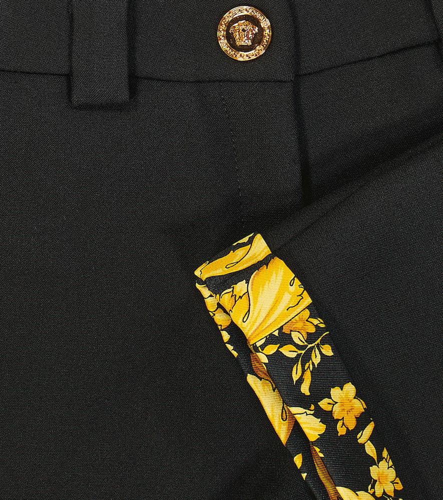 Versace Barocco-print Cotton Shorts In Black