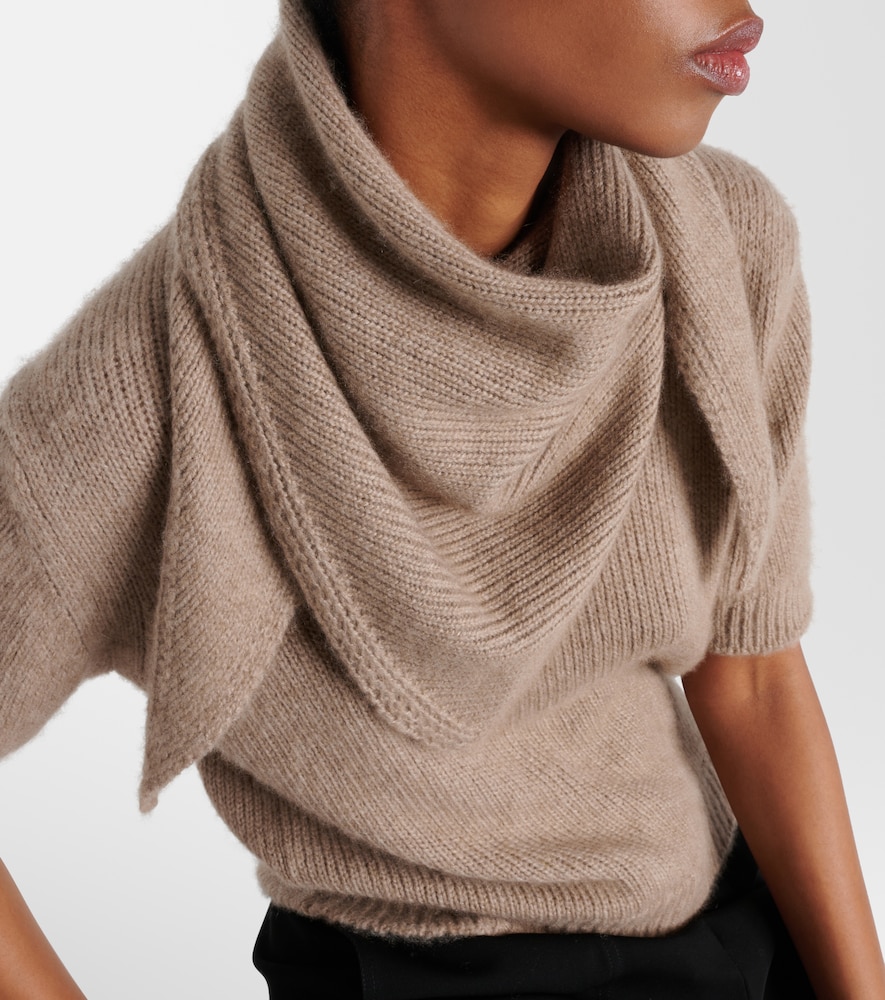 The Row Cashmere scarf | Smart Closet