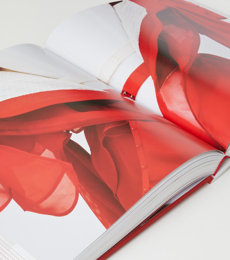  Assouline Assouline Coffee Table Book Valentino Rosso 