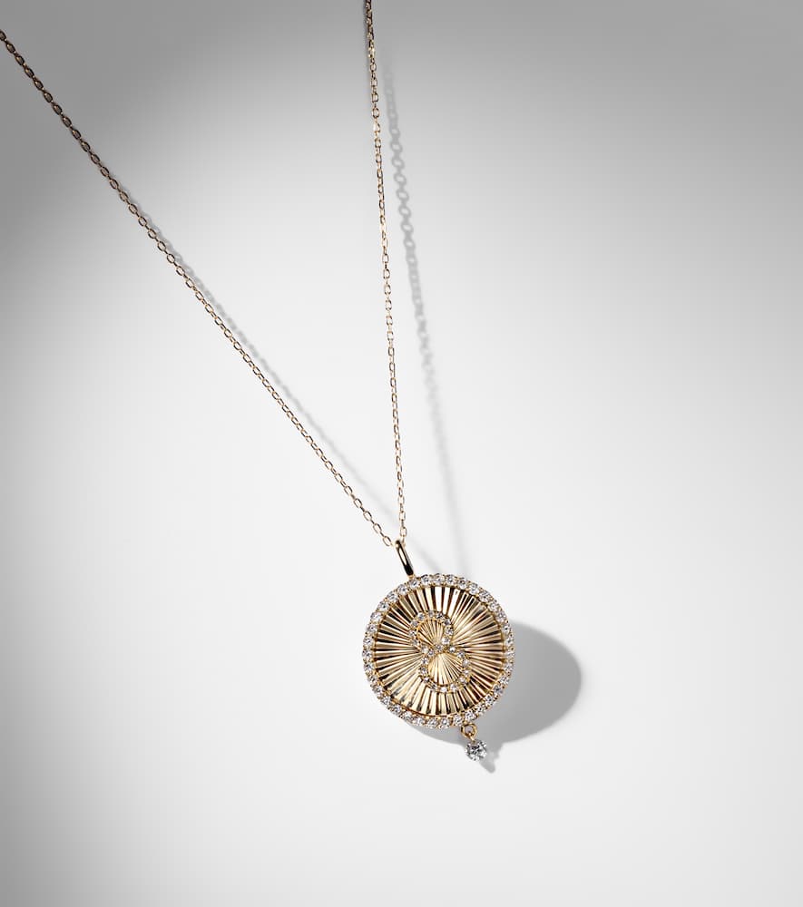 Persée Lucky Charm Eight 18kt Gold Necklace With Diamonds In Gold